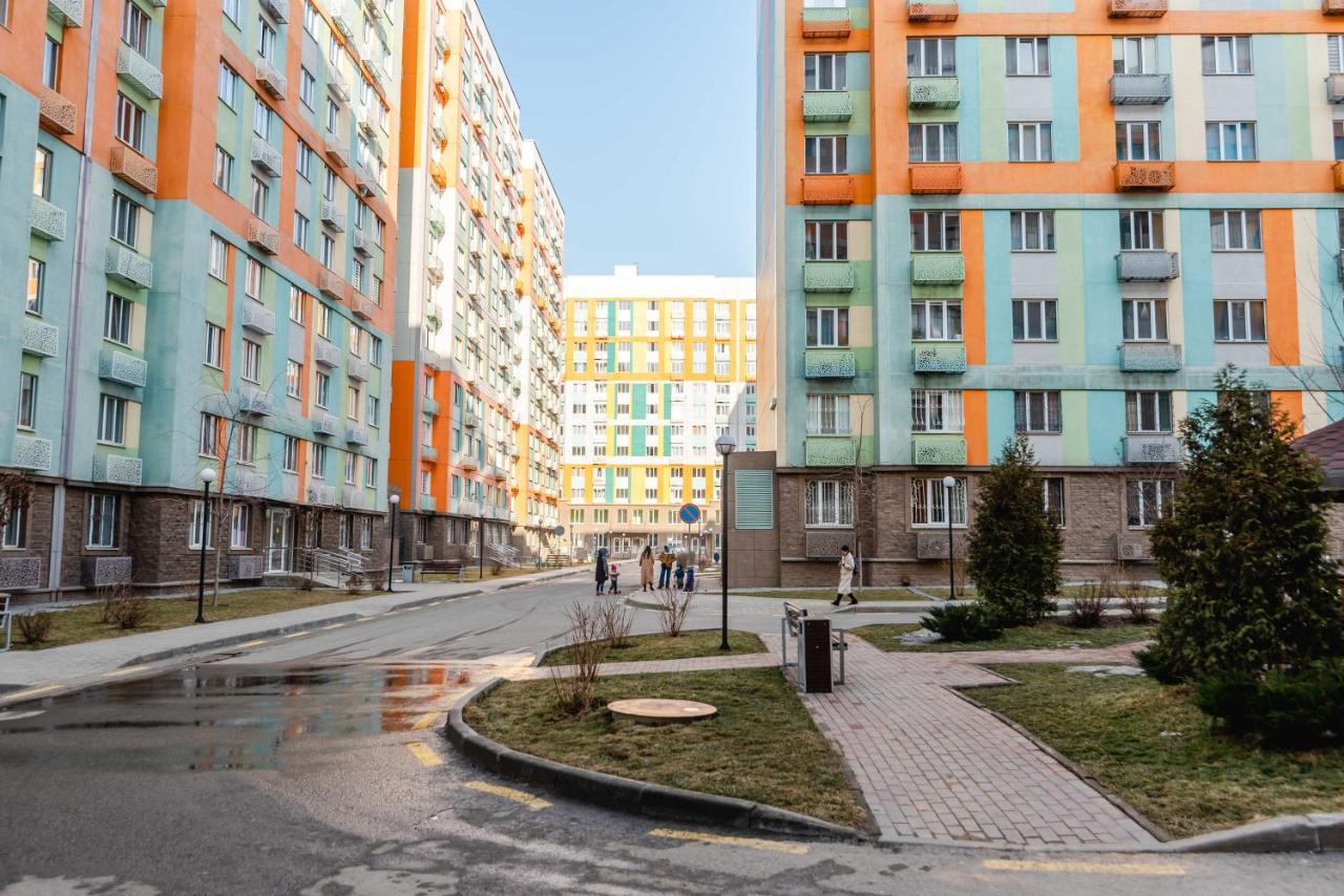 Akvarel Apartment Near Adk Almaty Exteriér fotografie