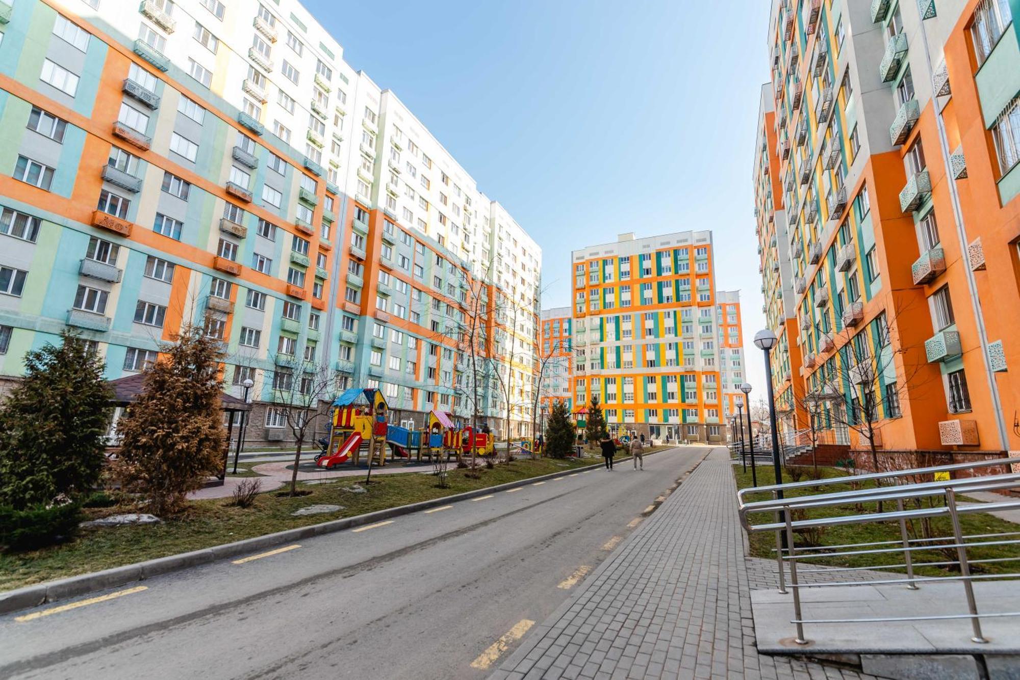 Akvarel Apartment Near Adk Almaty Exteriér fotografie